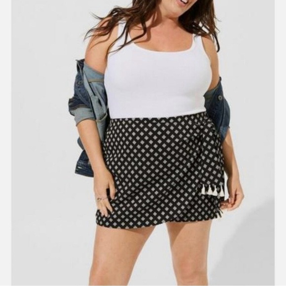 Torrid Challis High Rise Skort Printed Skirt With Shorts Front Tie Up Tassels - Picture 1 of 7